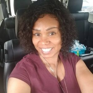 Meet your Posher, Joylette